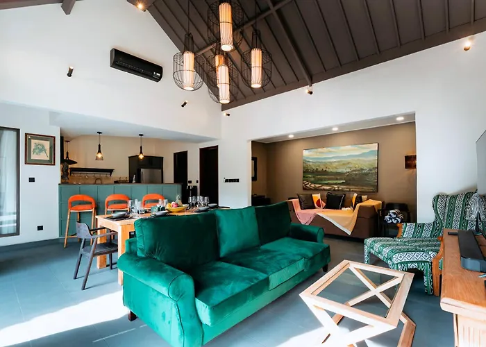 Villa Damira 3br With Pool, Seminyak