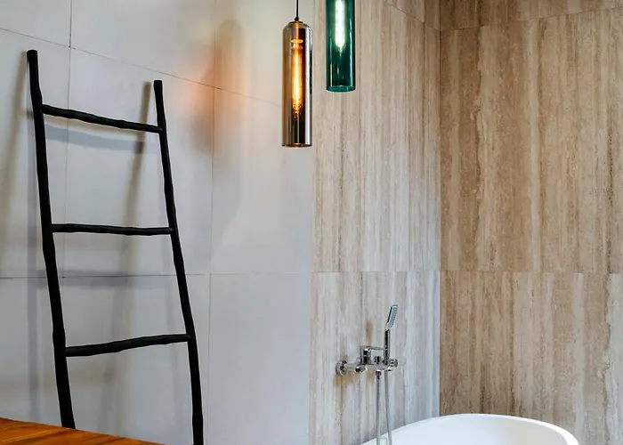Damira 3br With Pool, Seminyak
