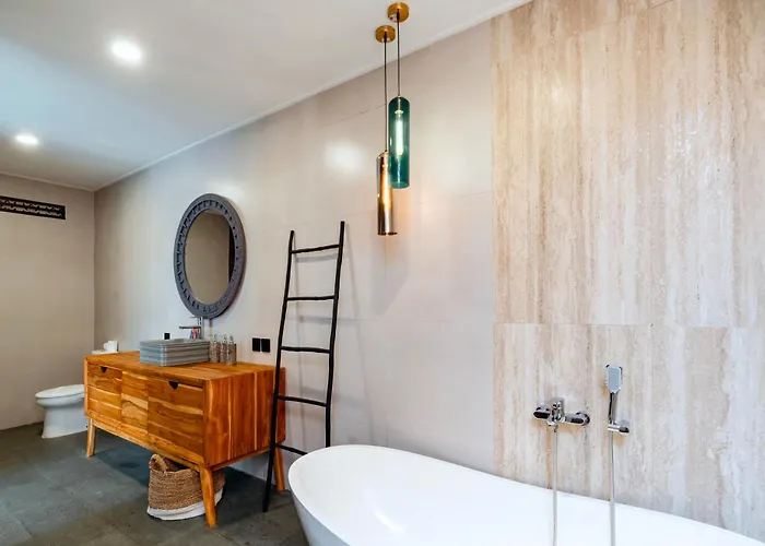 Damira 3br With Pool, Villa Seminyak