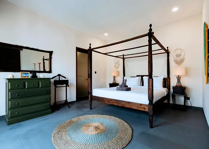 Damira 3br With Pool, Villa Seminyak
